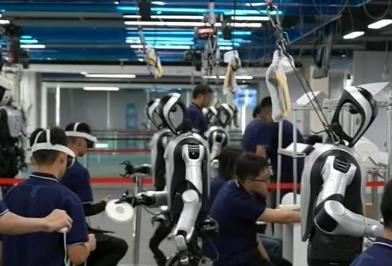 中国智造加速出海 人工智能产品远销全球