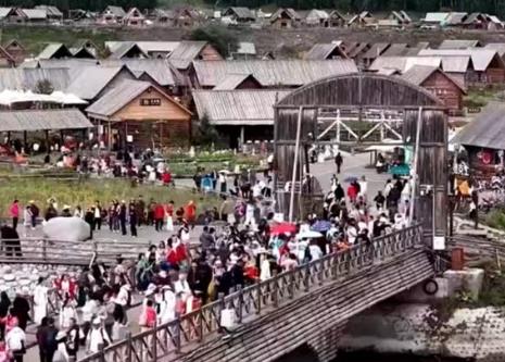 新场景新体验 暑期旅游持续升温