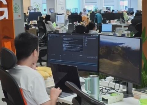 领跑全球榜单！中国AI大模型的优势在哪里？