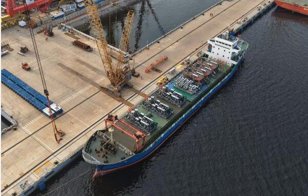 国内首个水下生产系统装备品牌“擎海”系列装备完工交付
