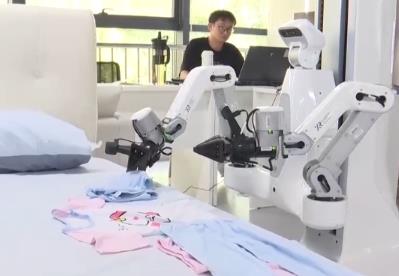 安徽合肥：全链集聚成型 机器人拓展应用边界多场景显身手