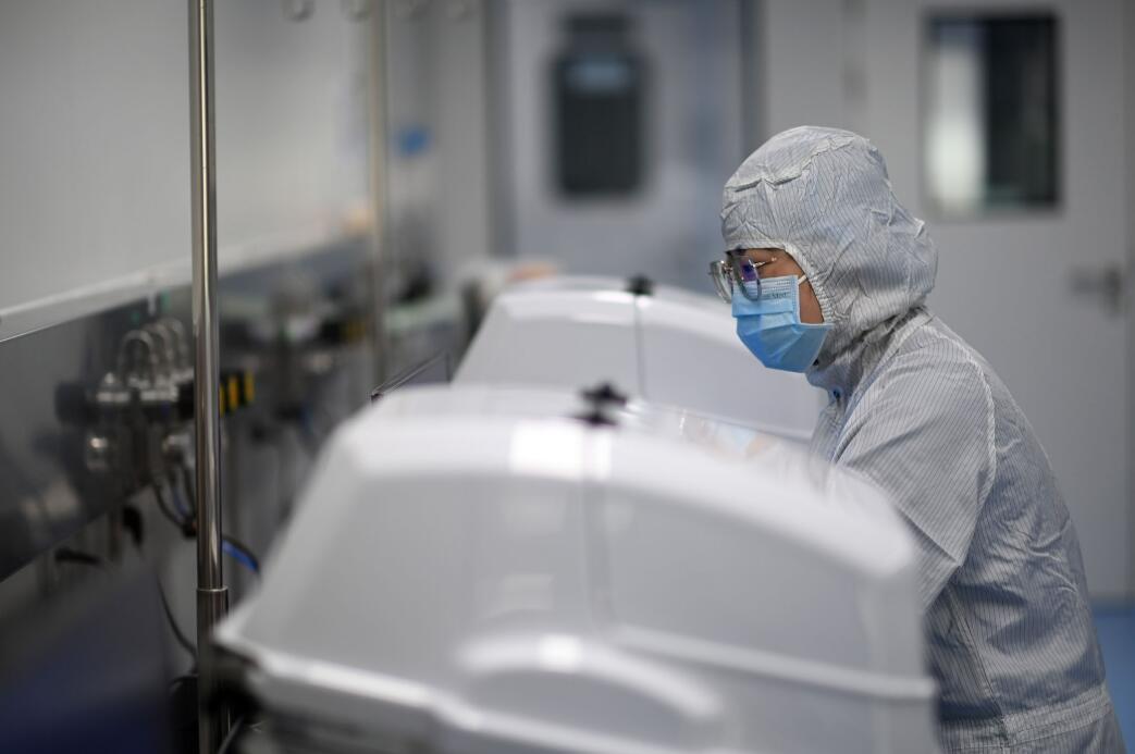 从“书架”到“药架”：生物医药产业亟待系统破局