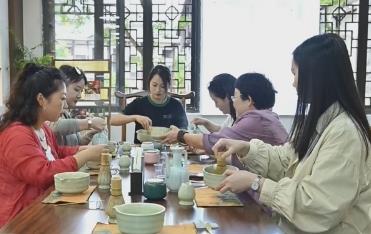 “康养+”“农业+”“景点+” 新场景释放新潜力 县域消费兼具“烟火气”与“新活力”