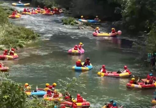 从“打卡”到“体验”解码暑期旅游新趋势