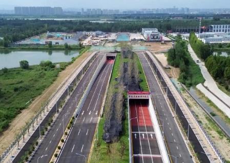 我国最大直径水下盾构隧道建成通车