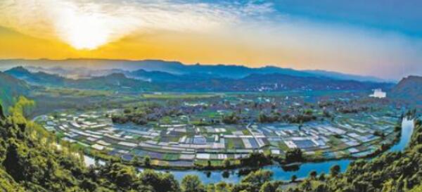 桃子进城 麻布出海——四川达州高新区特色产业赋能乡村振兴纪实