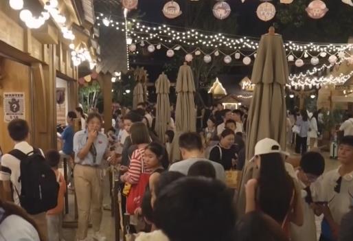 “沉浸式入戏”为“悦己”体验买单 IP乐园依托“场景升级+夜游赋能”激活消费新增量