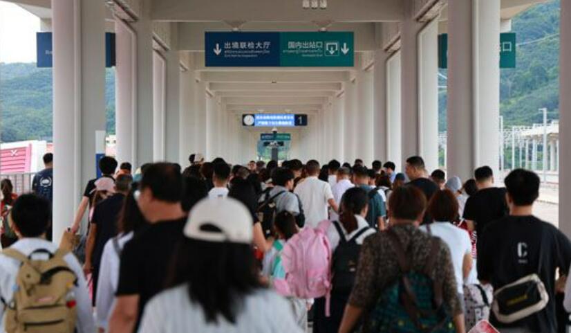 中老铁路前8个月发送跨境旅客同比增长超50%