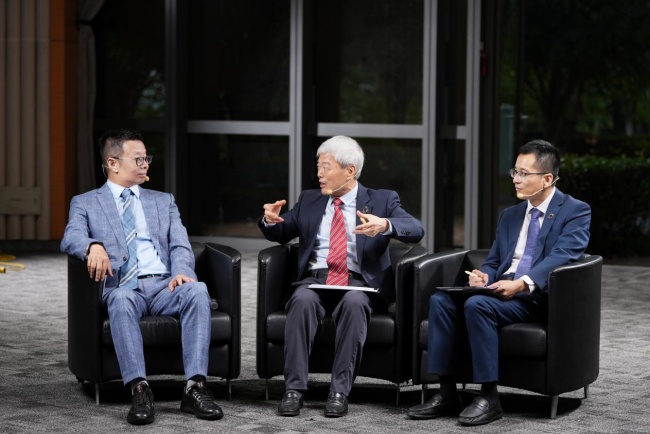 AI时代，大学站在变革的风口上——陆丹博士在对话席酉民教授前的教育演讲