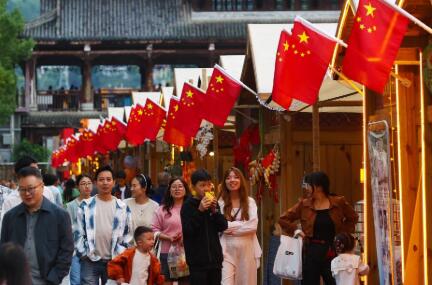 增值税发票数据显示——国庆假期服务消费态势良好
