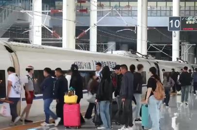 铁路网串联文旅资源释放多重红利 激发假日消费活力