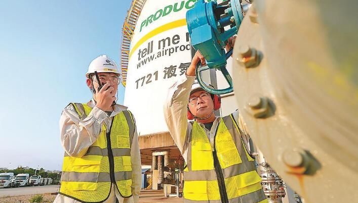福建莆田秀屿港：一座“氮桥”牵“两罐” 循环经济新链条