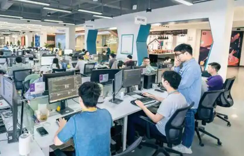 1—8月规上互联网企业研发经费投入同比增长15.0%