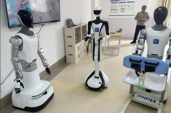 养老机器人加速迭代 科技助老开辟银发经济新赛道