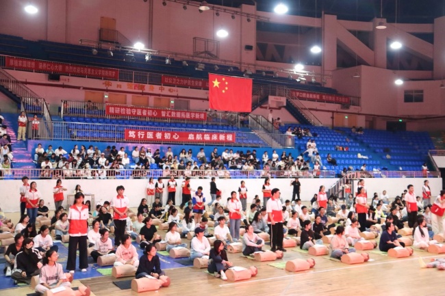 普及急救技能，赋能青春担当｜长沙医学院千人急救技能培训圆满落幕