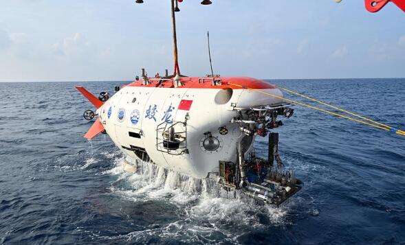 “蛟龙”号实现迭代升级 顺利完成7000米级海试