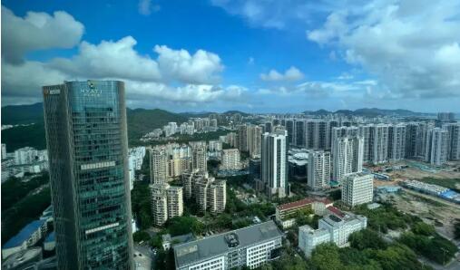 塔机“无人驾驶” 机器人组队上岗  海南工地智能建造提速