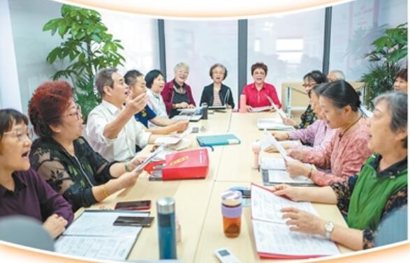 让居民“都愿意进来坐一坐”——上海市民新村居民区党群服务站的一天