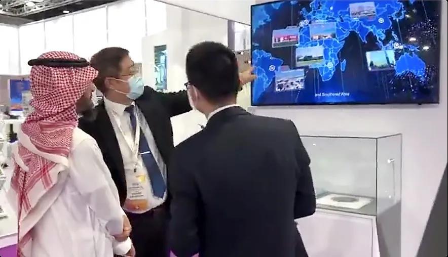 亨通精彩亮相中东国际电力新能源展