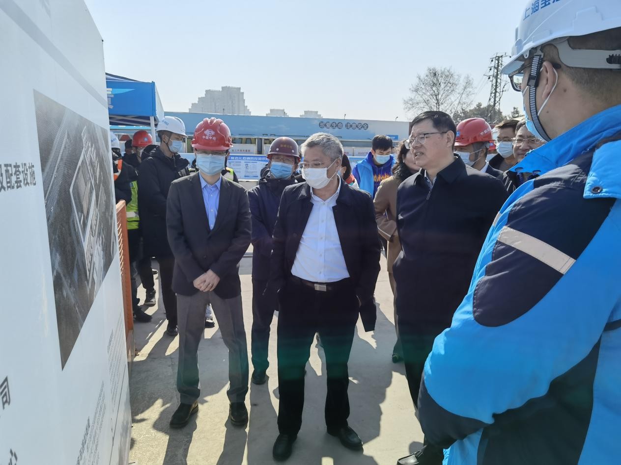 南京市委常委、江北新区党工委专职副书记罗群一行赴上海宝冶最高人民法院第三巡回法庭建设工程项目调研 