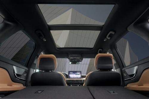 年轻不接受妥协，林肯冒险家也“豪”不妥协