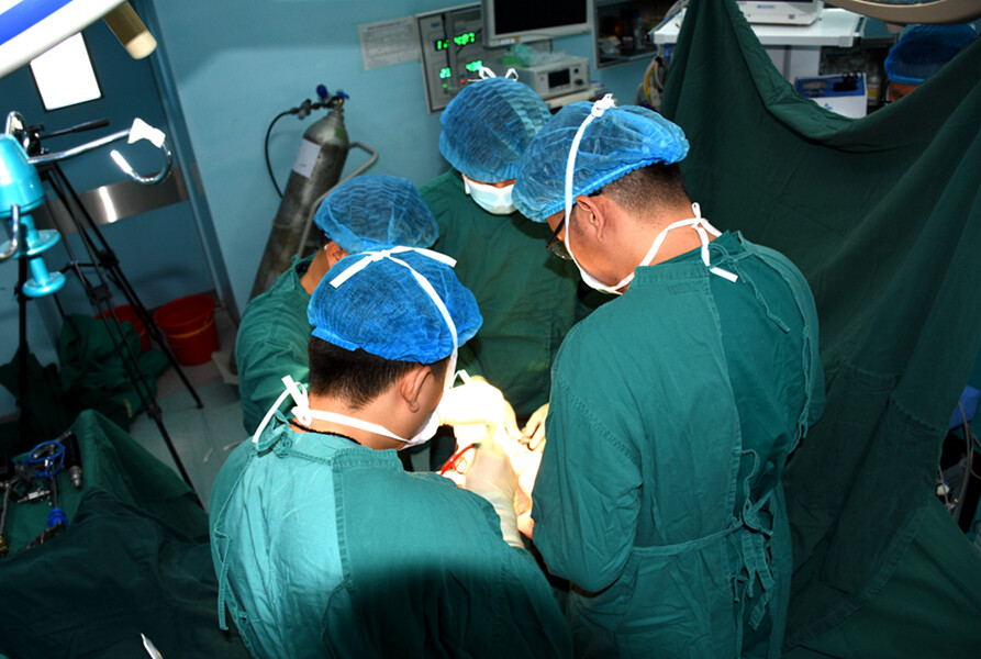 唯医骨科响应“华佗工程健步行”走进西部扶贫义诊