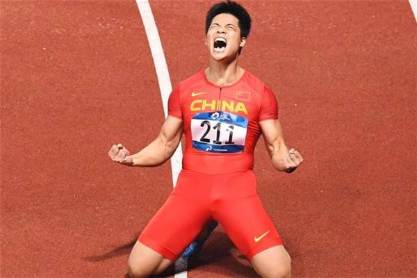 “亚洲飞人”苏炳添火了！小米、水滴保等邀请担任代言人，致敬亚洲速度