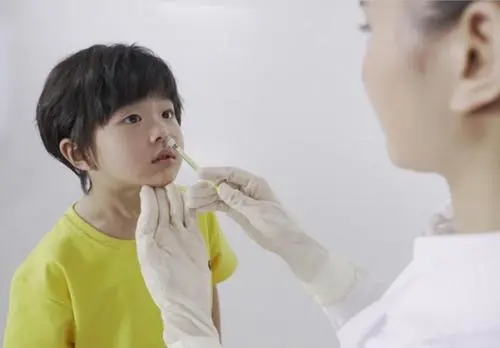 新冠与流感叠加流行风险依然严峻，专家呼吁及早接种流感疫苗