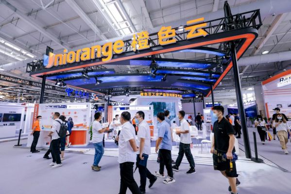 电信、计算机和信息服务专题馆橙色云展台 电信、计算机和信息服务专题馆橙色云展台