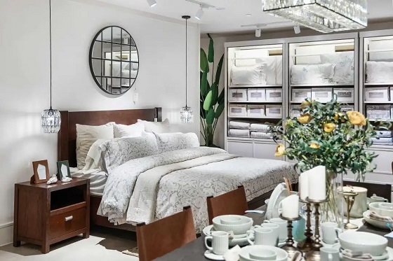 Harbor House.jpg Harbor House.jpg