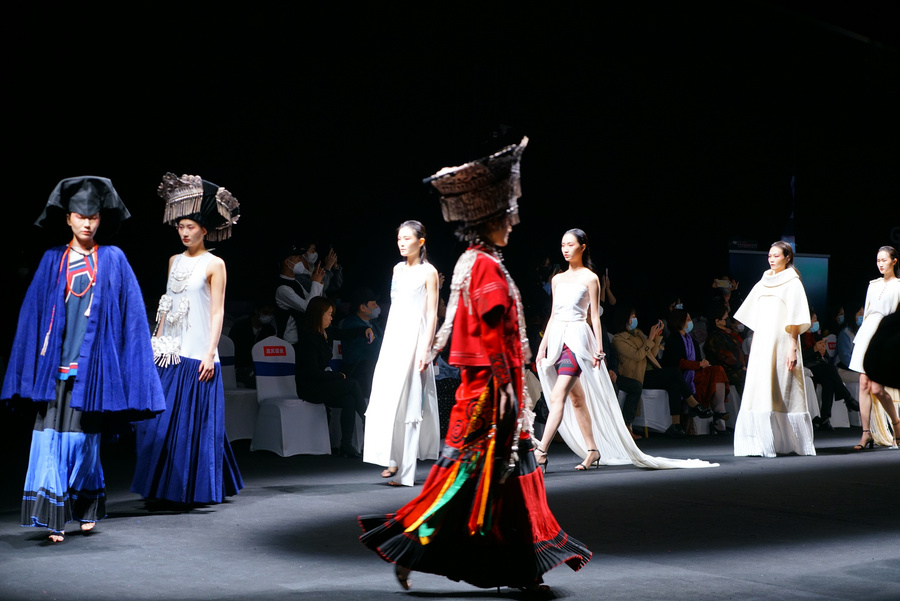  聚焦国潮经济崛起，非遗时尚再现岭南天府文化精神 