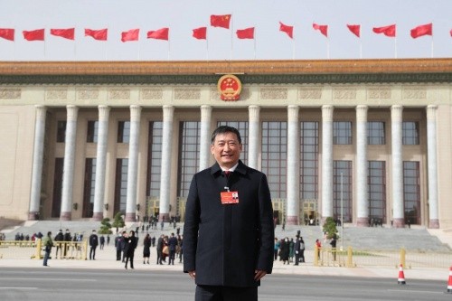赵皖平代表携议案参加两会 建议加强个人大病求助互联网服务平台监督和管理