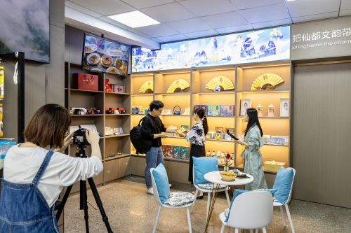 丽水缙云县烟草专卖局：“香溢”青春志愿行 定让星光满人间