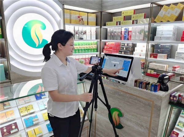 沈萍波：执着平凡岗位 成就出彩人生