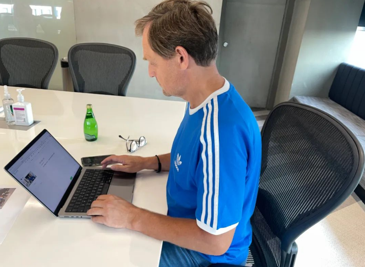 从全球CEO“小作文”观察adidas如何加码中国