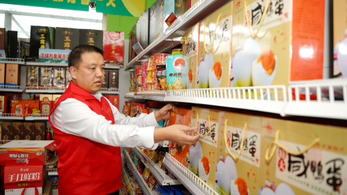 山东东平县烟草专卖局（营销部）党支部：引导党员在摸爬滚打中提能力