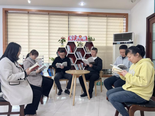 去基层“壮筋骨” 到一线长才干