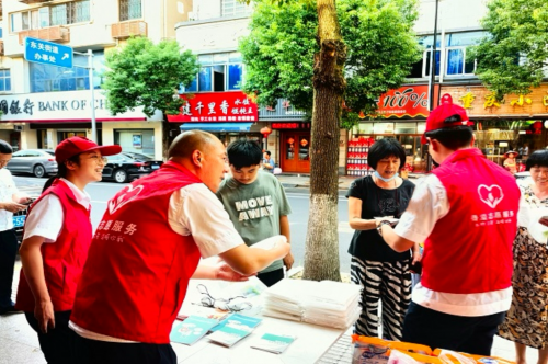 深入开展“四个一” 结对帮扶送温暖