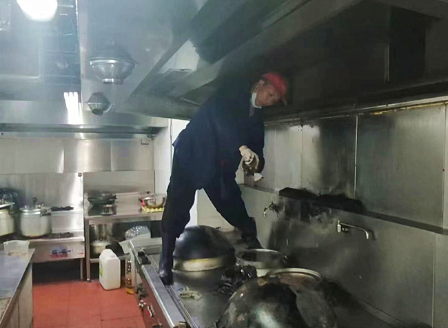 关爱职工 从“芯”出发