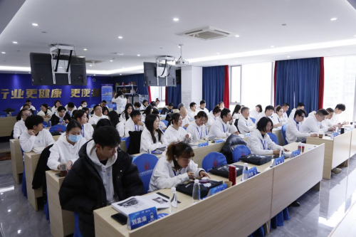 王诗龄14岁开二奢店！为什么越来越多年轻人选择二奢创业？