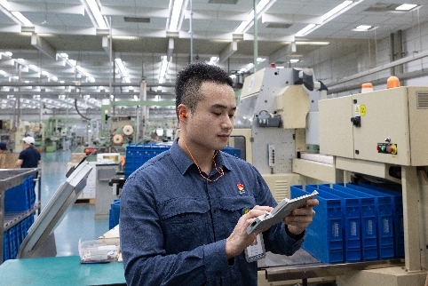 湖南中烟长沙卷烟厂: 树基层榜样 促队伍发展