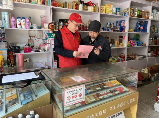 江苏金湖：“红马甲”撒下春日普法新光芒