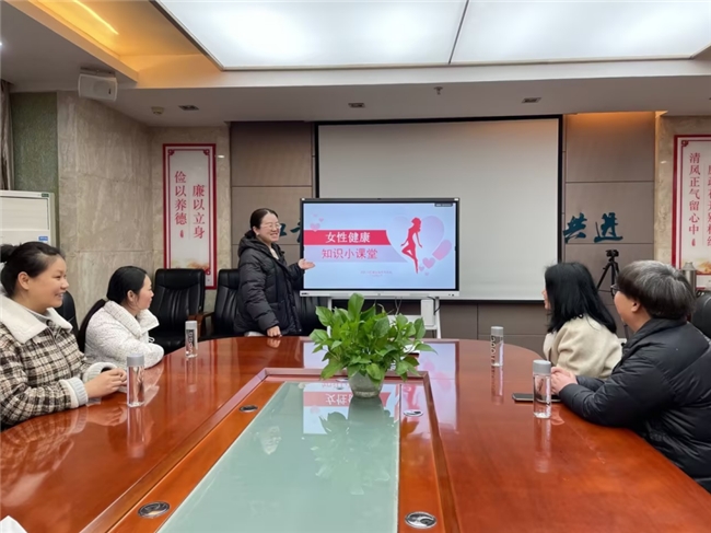 武汉汉南区局：关心普法 更关心“她”