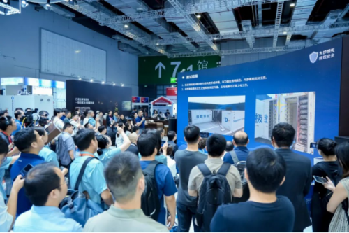 直击SNEC丨全球首次开门燃烧试验成功，海辰储能用极限测试定义储能安全新标杆