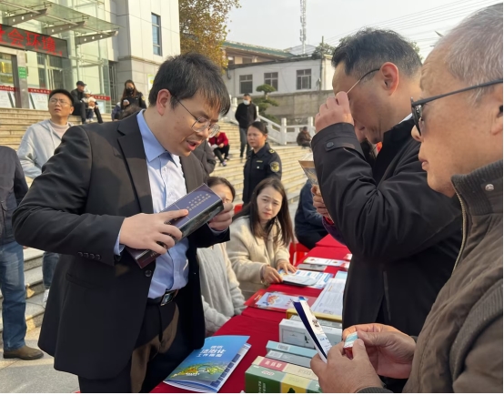 湖北黄州：在担当奋斗中绽放光芒 ——记黄冈五一劳动奖章王灿