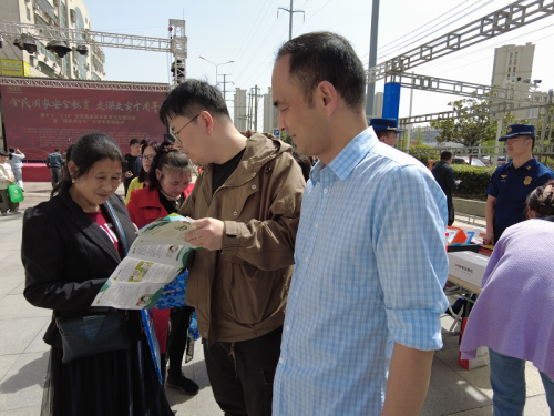 湖北黄州：“普法蒲公英”播撒万家 让法治与关爱同行