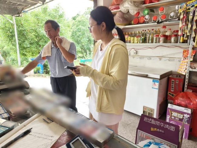 罗田烟草：普法润心田 法治护市场