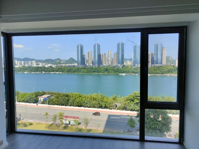 台风暴雨天门窗会不会漏水？极景把防水做成挡、压、排、接四道系统
